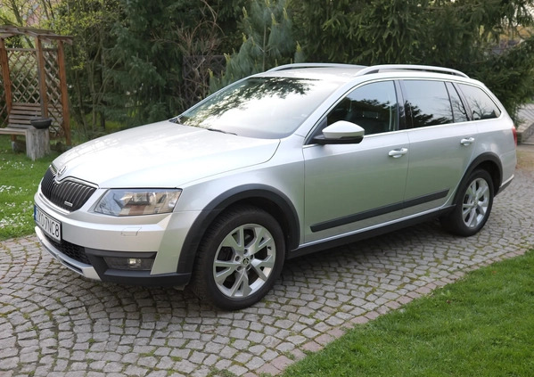 Skoda Octavia cena 57900 przebieg: 240000, rok produkcji 2015 z Nysa małe 466